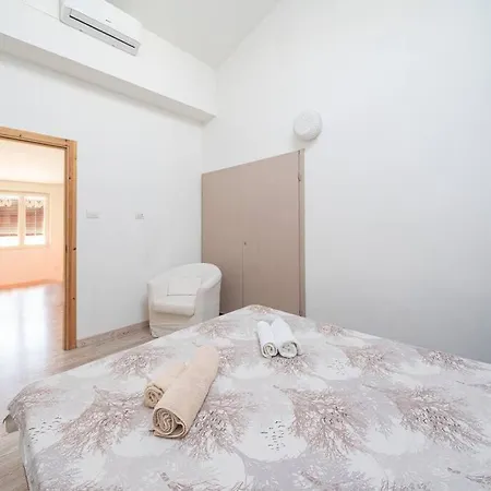 Casa Ella- Garda